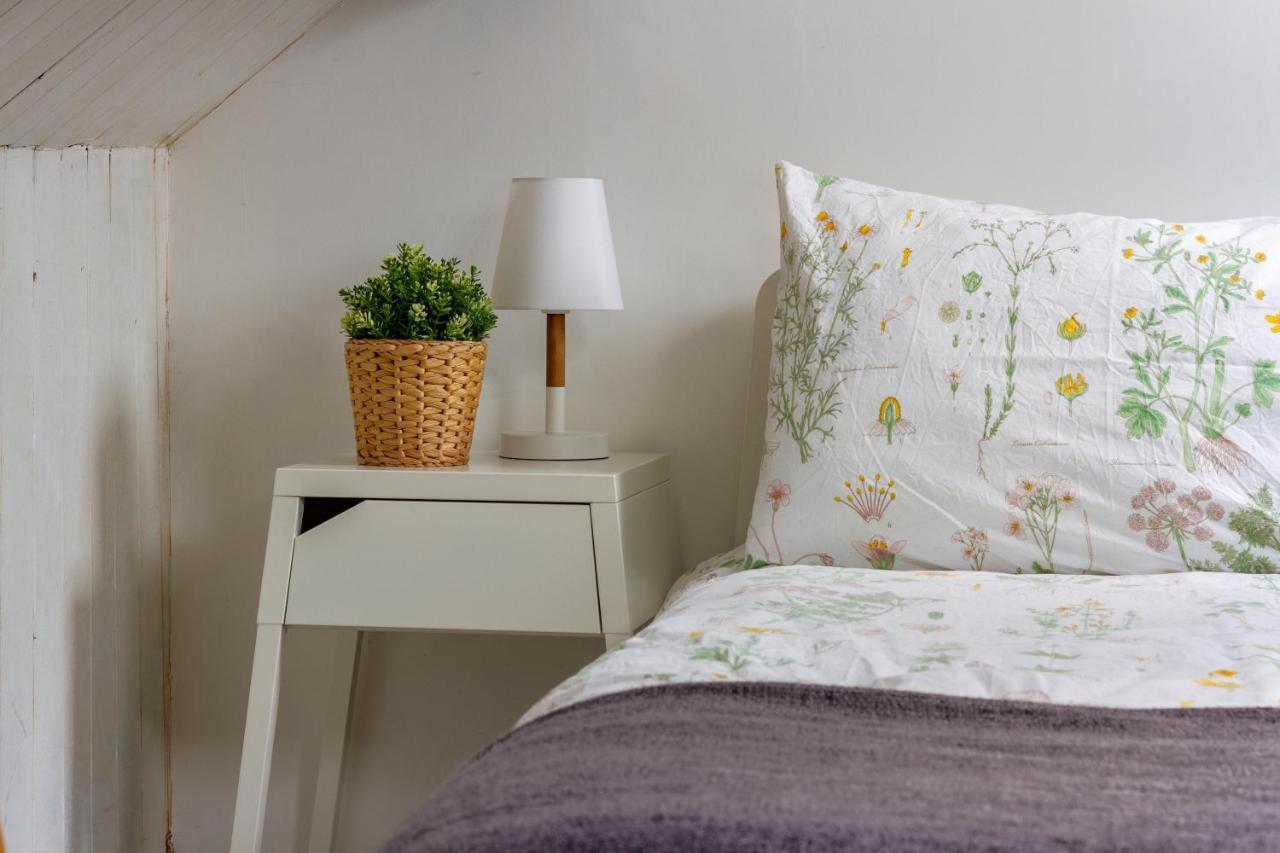The Shoe Box Cottage With Allocated Parking Malmesbury Exterior foto