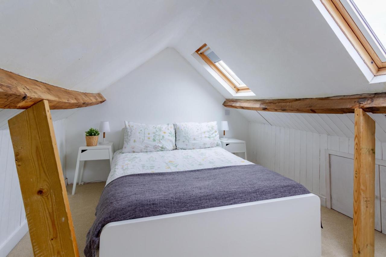 The Shoe Box Cottage With Allocated Parking Malmesbury Exterior foto