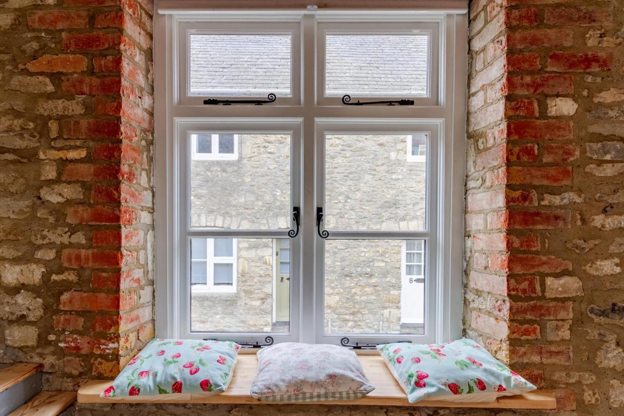 The Shoe Box Cottage With Allocated Parking Malmesbury Exterior foto